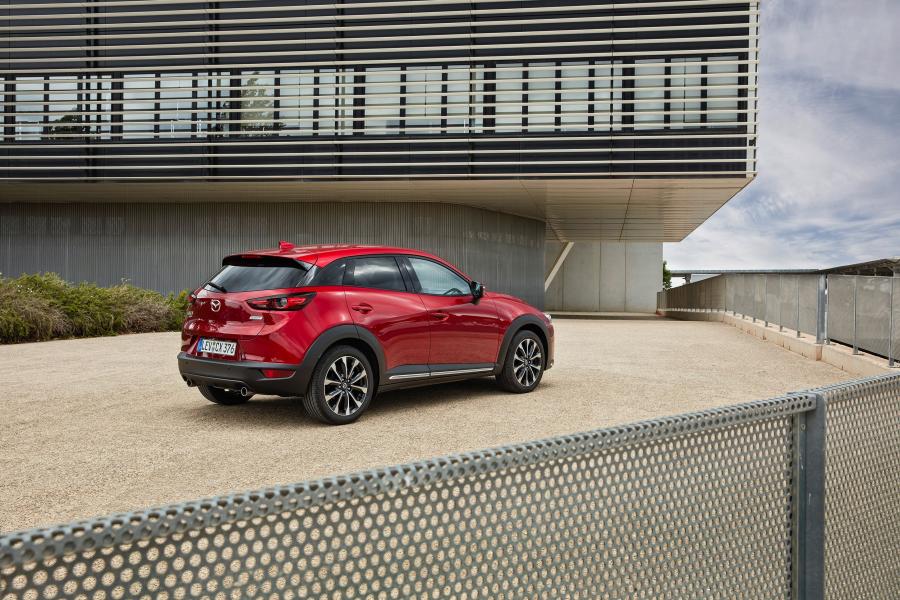  Mazda CX-3 2018 года  (WW) (фото 31 из 40)